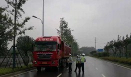 工程运输车爆料视频真实,揭秘运输过程中的风险与挑战